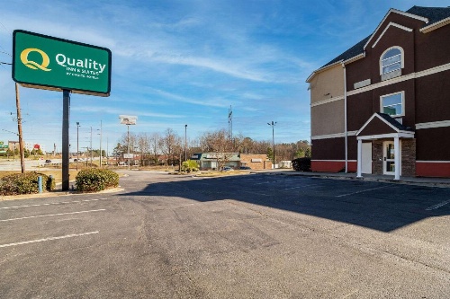 Quality Inn & Suites Augusta Fort Eisenhower Area image 1